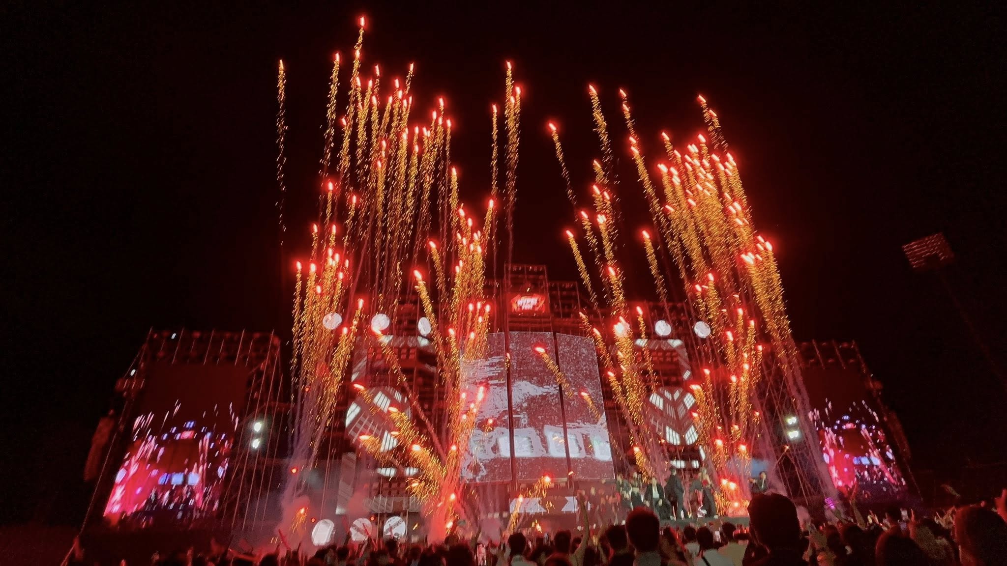 HYPE! FEST 2025 – SỐNG RỰC SÓNG