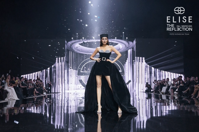 LIVESFX hiệu ứng sân khấu Elise The Reflection Fashion Show